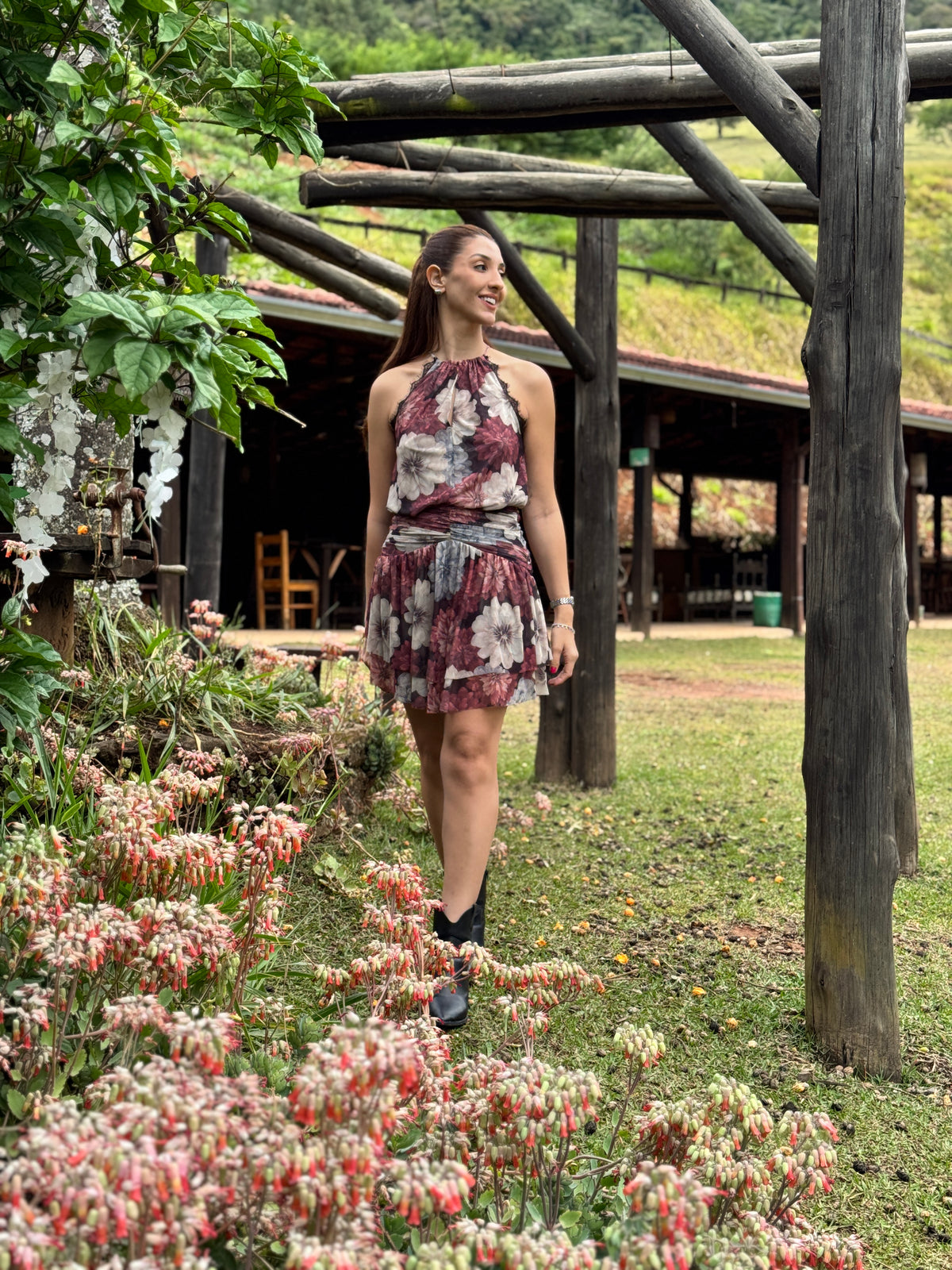 Vestido Curto Floral Rose