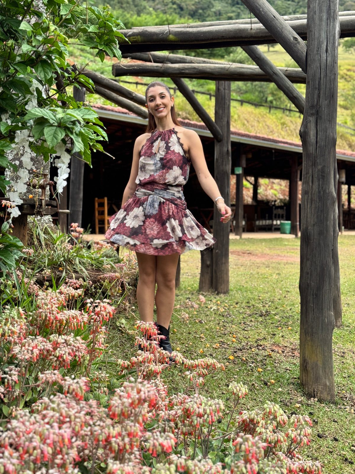 Vestido Curto Floral Rose